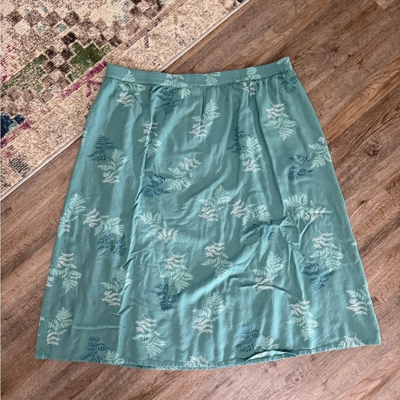 VTG Two Twenty • Botanical Rayon Midi Skirt - Picture 6 of 6